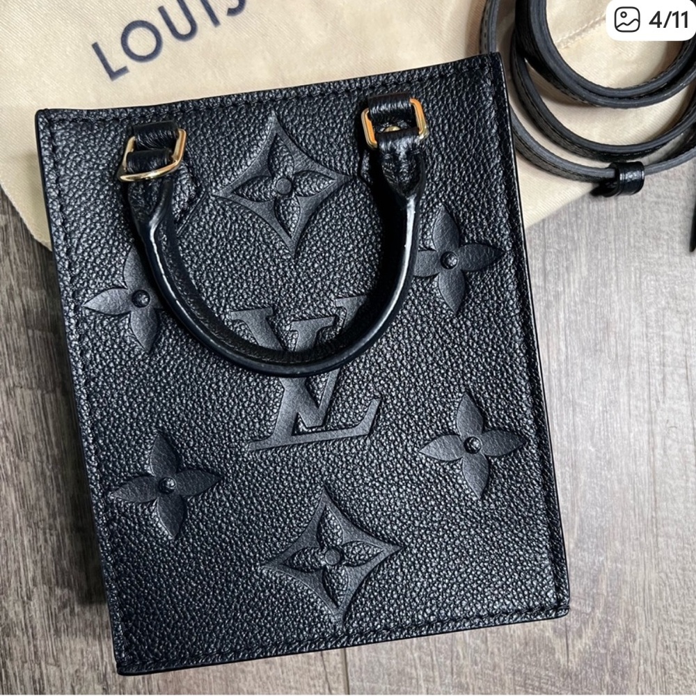 Louis Vuitton Black le petite sac monogram